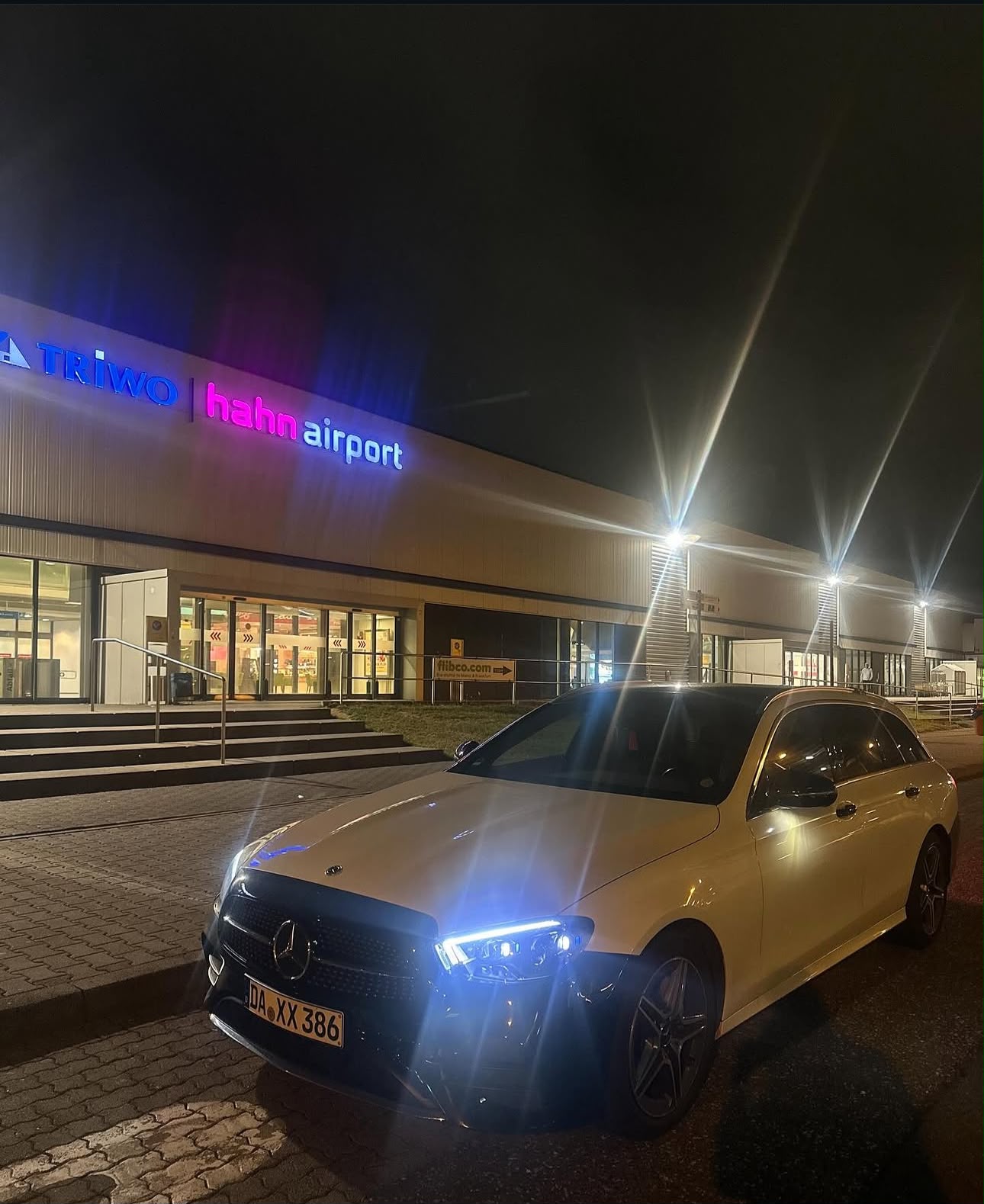 Mercedes E-Klasse Transfer am Hahn Airport